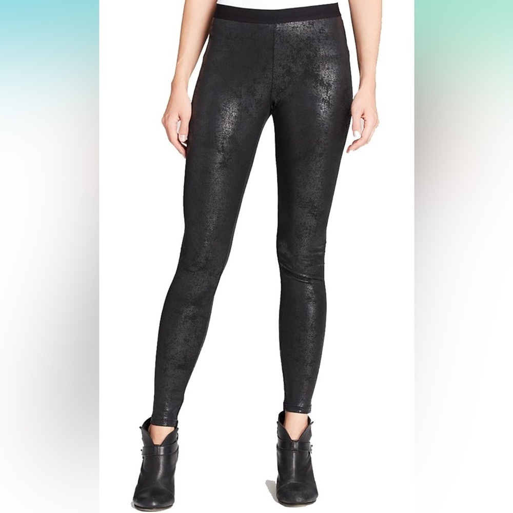 Hue matte on black crackle texture faux leather leggings​